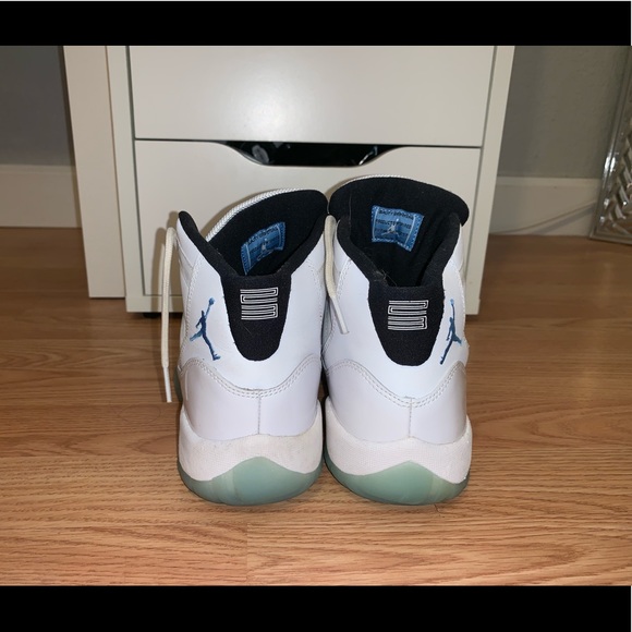 Jordan 11’s - Picture 2 of 8